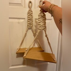 Set of 2 macrame wall shelves